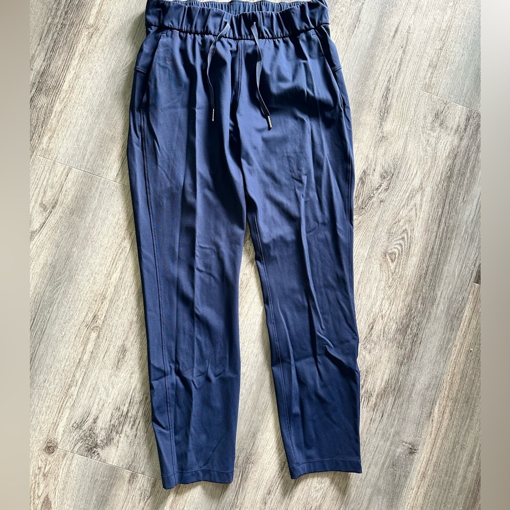 Lululemon On the Fly jogger
